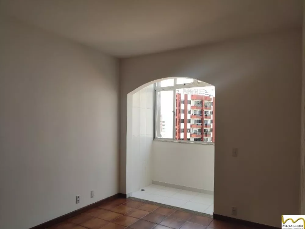 Apartamento à venda com 2 quartos, 95m² - Foto 2