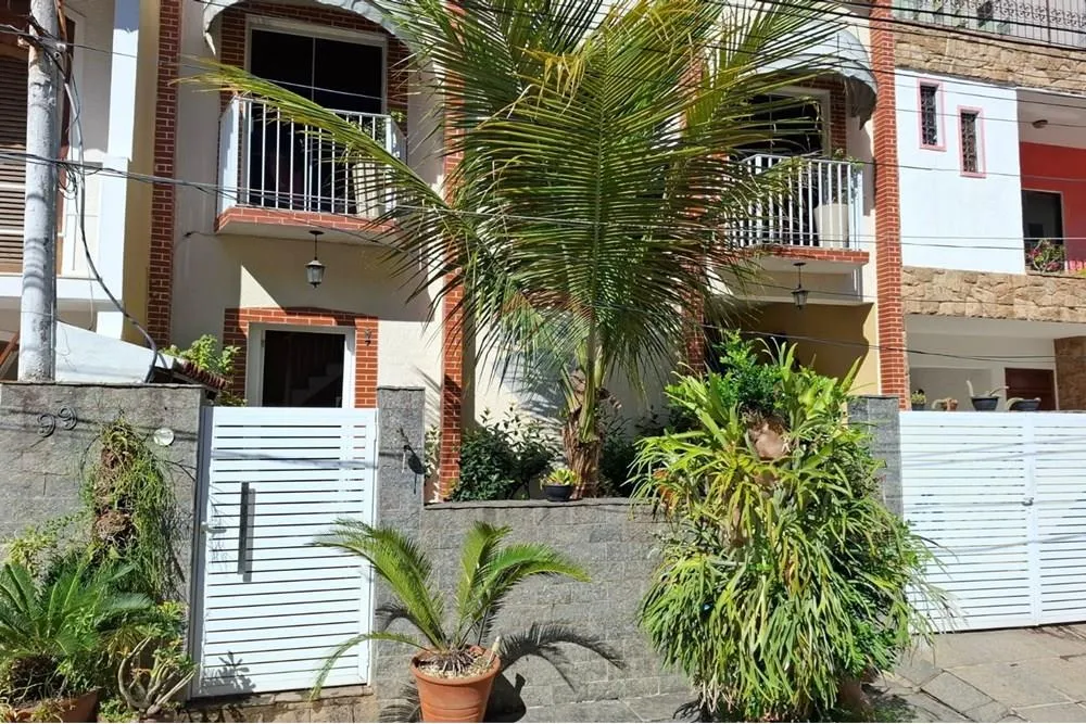 Casa, 4 quartos, 179 m² - Foto 1