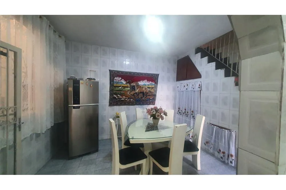 Casa, 5 quartos, 229 m² - Foto 4
