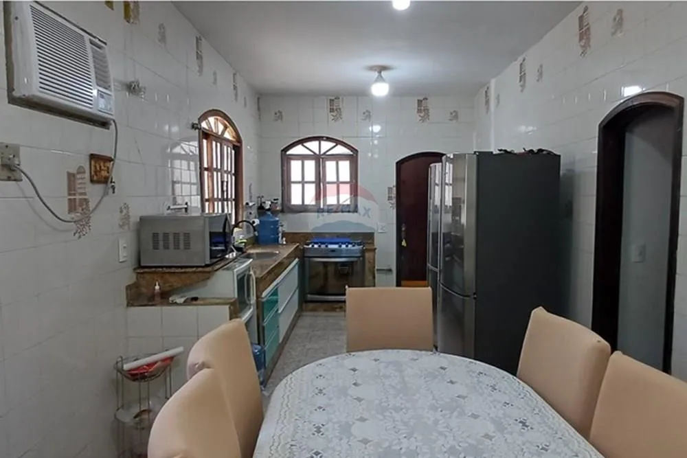 Casa, 3 quartos, 213 m² - Foto 3