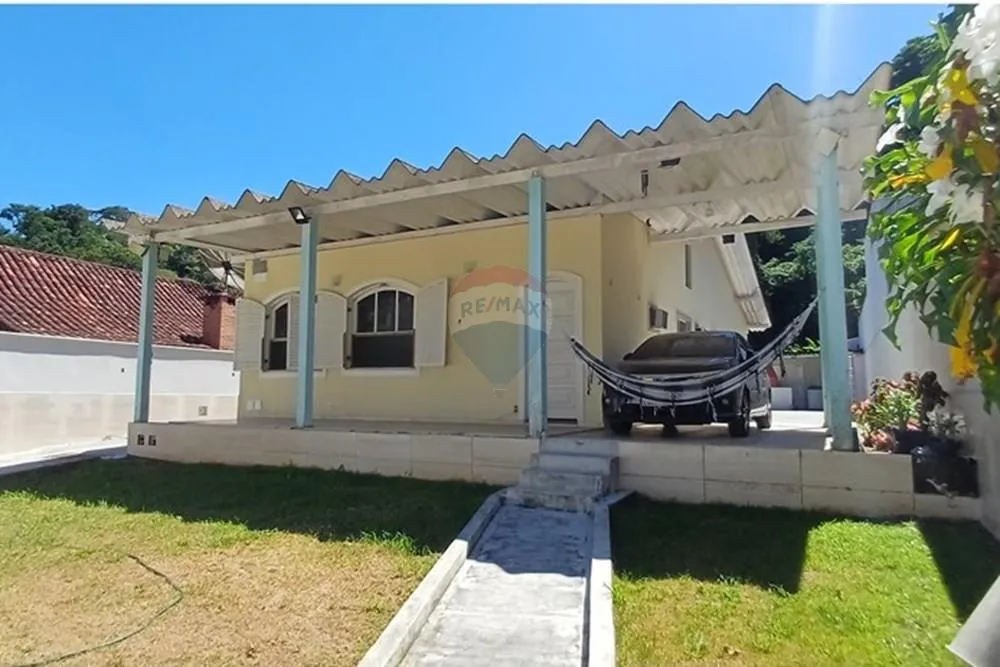 Casa, 3 quartos, 213 m² - Foto 1