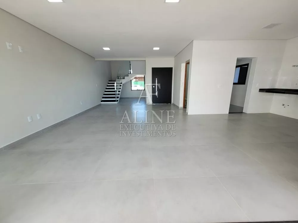 Casa de Condomínio à venda com 3 quartos, 218m² - Foto 2