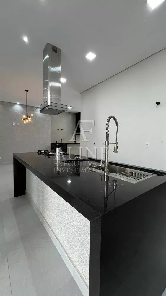 Casa de Condomínio à venda com 3 quartos, 163m² - Foto 2