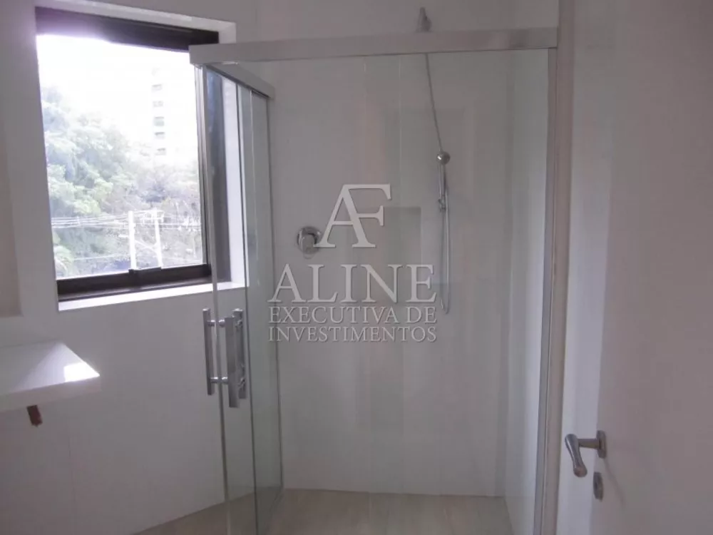 Apartamento à venda com 3 quartos, 210m² - Foto 2