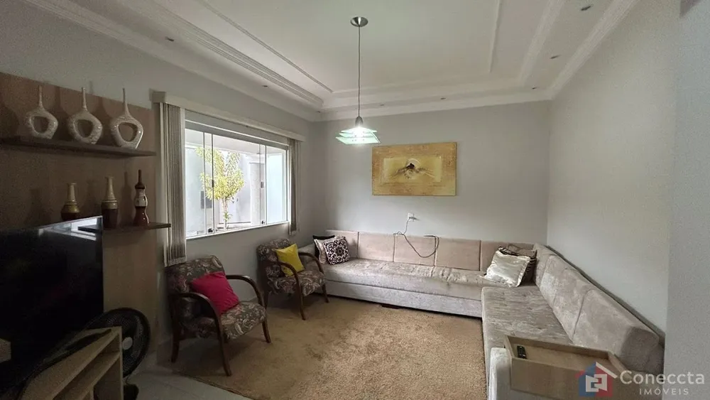 Casa, 3 quartos, 229 m² - Foto 2
