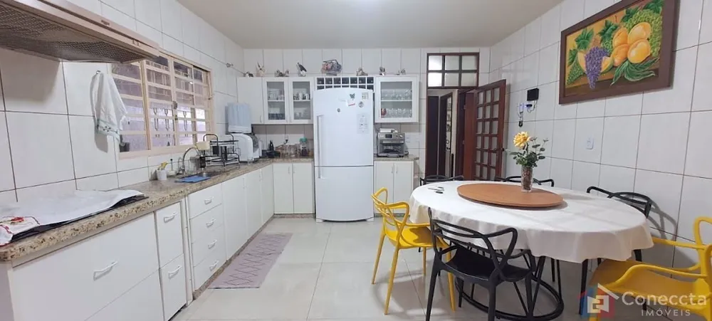 Casa, 3 quartos, 250 m² - Foto 13