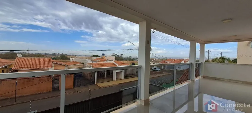 Casa, 4 quartos, 390 m² - Foto 1