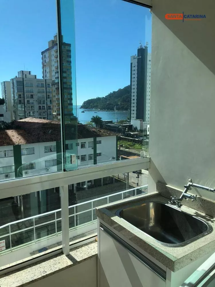 Apartamento à venda com 4 quartos, 154m² - Foto 2