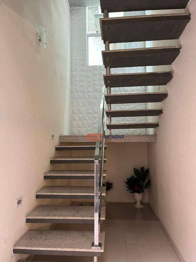 Casa, 3 quartos, 225 m² - Foto 8