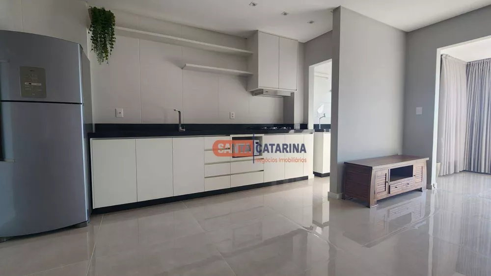 Apartamento à venda com 2 quartos, 83m² - Foto 3