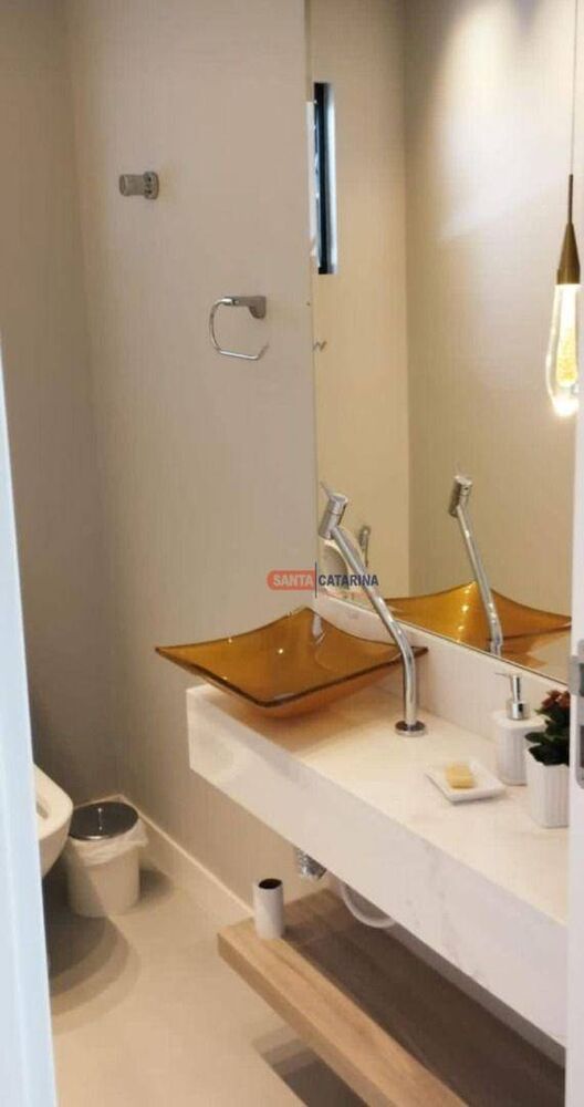 Apartamento, 3 quartos, 130 m² - Foto 1