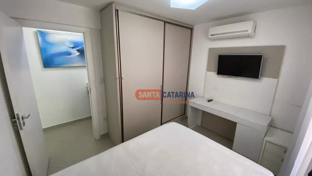 Apartamento à venda com 3 quartos, 110m² - Foto 2