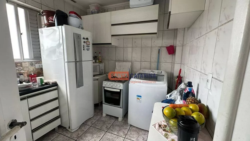 Apartamento à venda com 2 quartos, 56m² - Foto 1