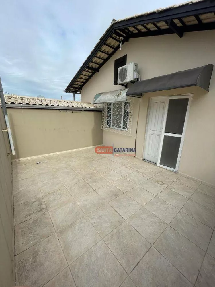 Casa à venda com 3 quartos, 197m² - Foto 10