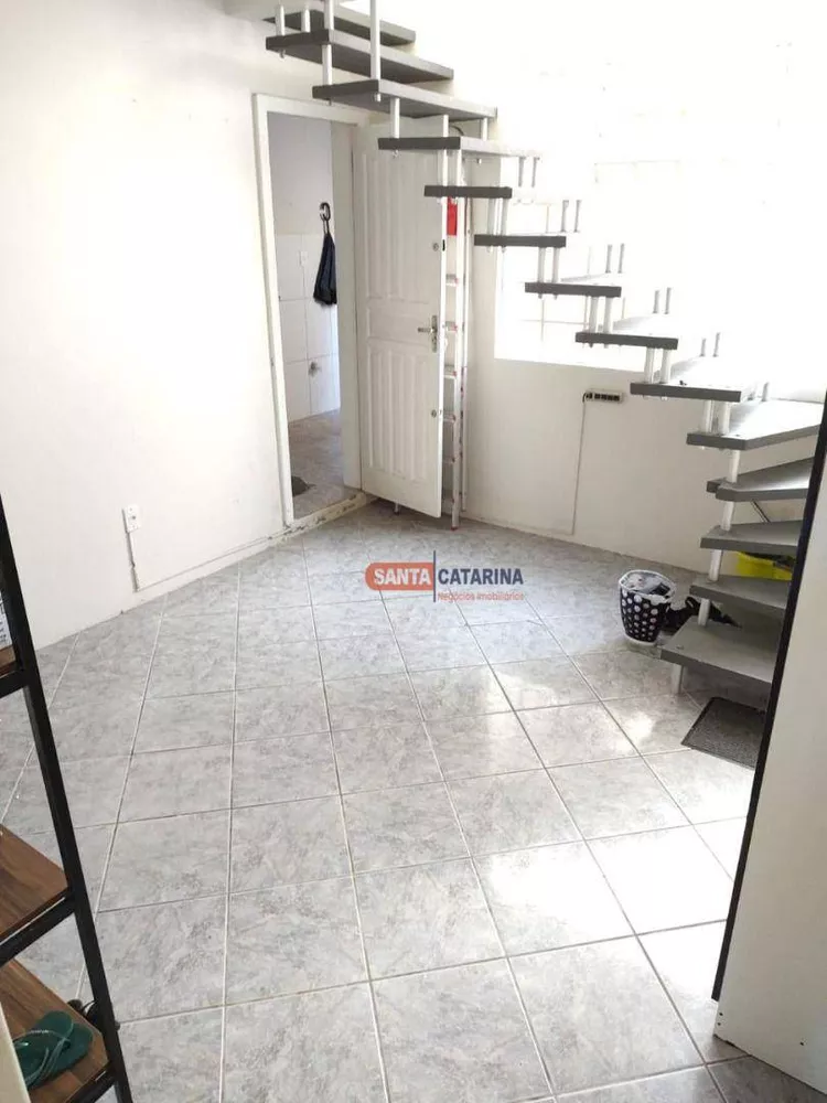 Casa à venda com 3 quartos, 197m² - Foto 12