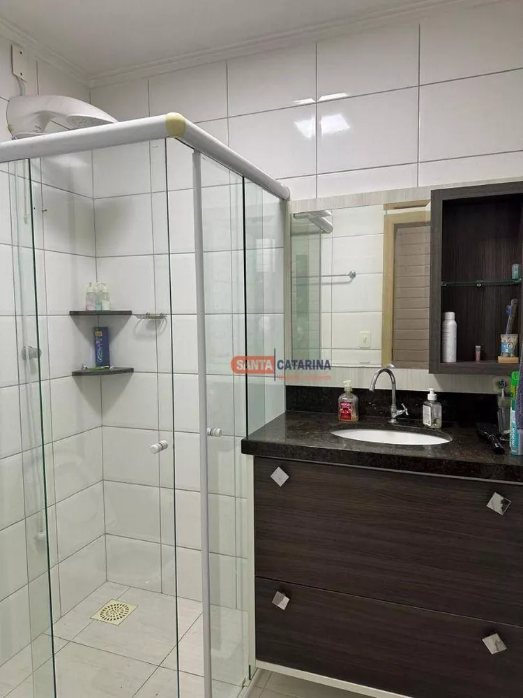 Sítio para alugar com 3 quartos, 250m² - Foto 12