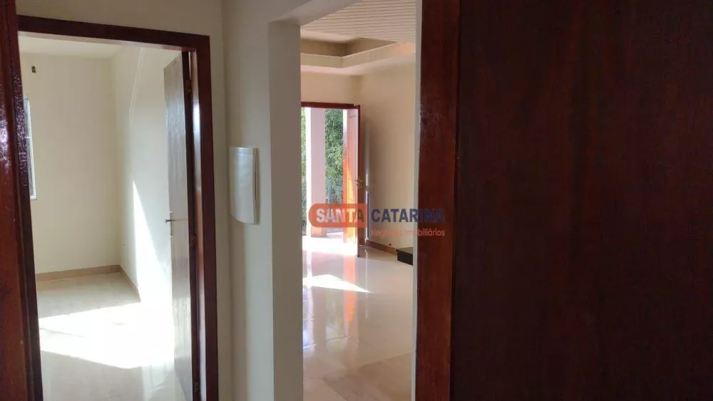 Chácara à venda com 2 quartos, 132m² - Foto 2