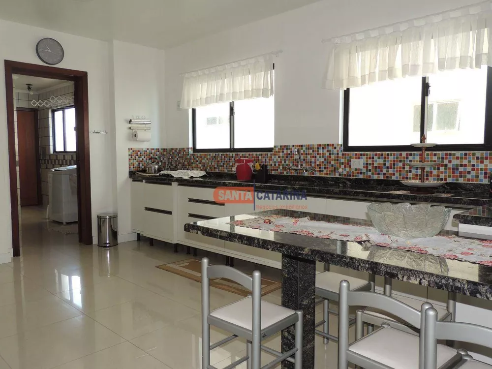 Apartamento à venda com 5 quartos, 384m² - Foto 2