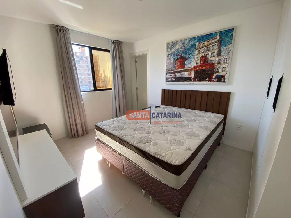 Apartamento para alugar com 2 quartos, 77m² - Foto 8