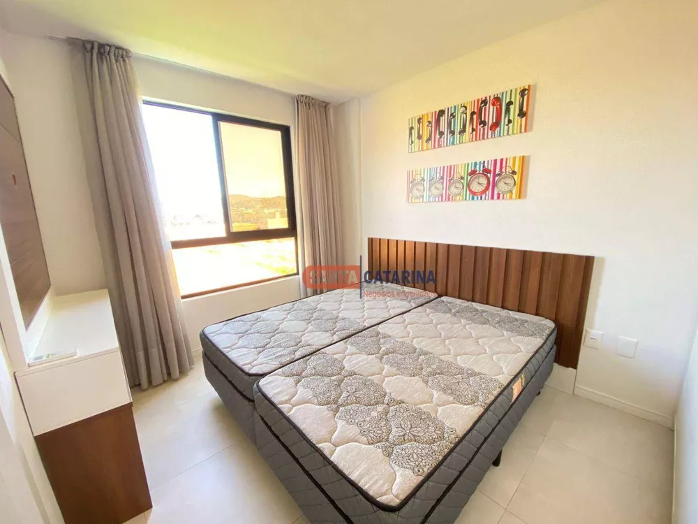 Apartamento para alugar com 2 quartos, 77m² - Foto 12