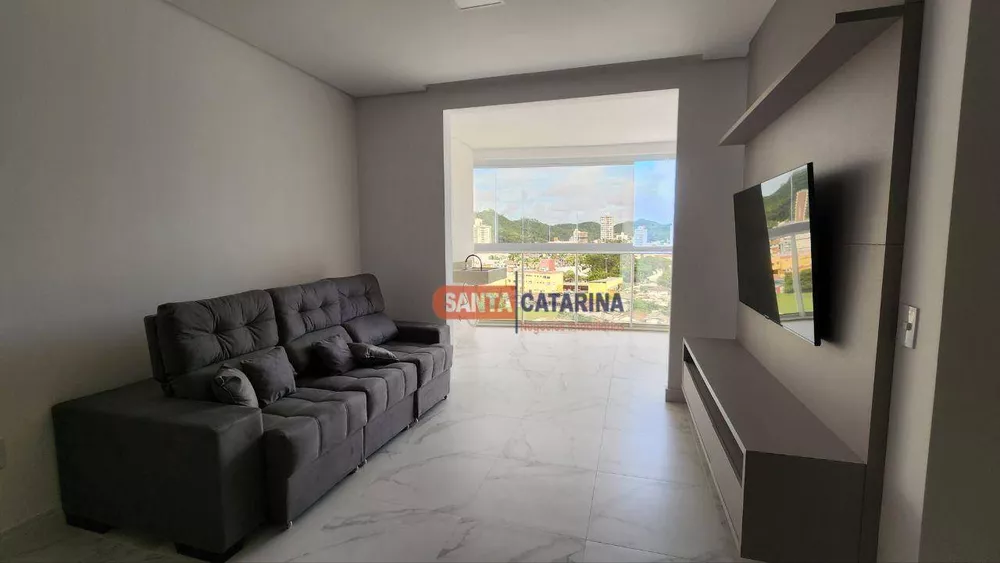 Apartamento para alugar com 3 quartos, 112m² - Foto 2