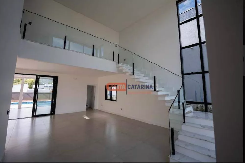 Sobrado à venda com 4 quartos, 315m² - Foto 2