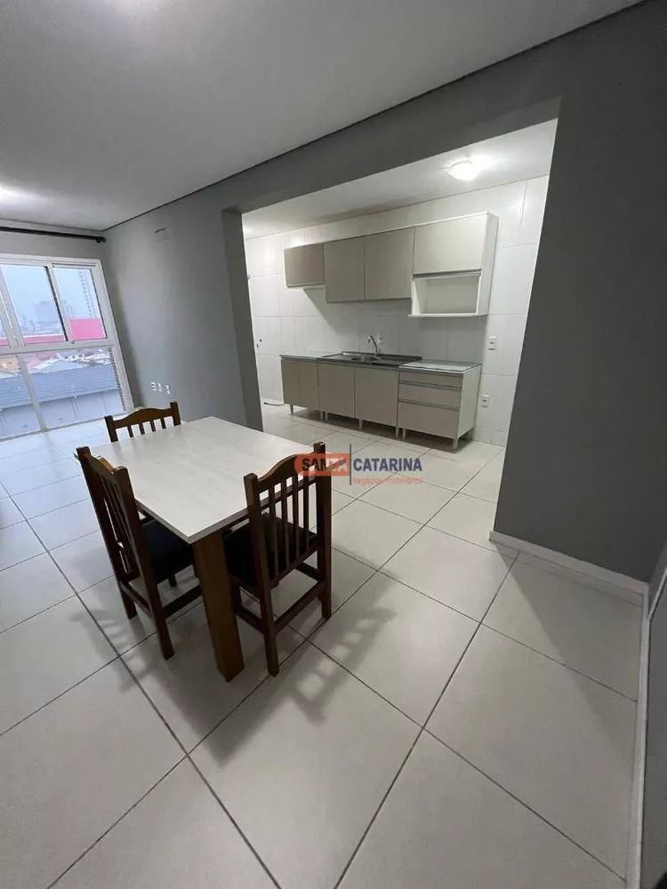 Apartamento à venda com 3 quartos, 73m² - Foto 1