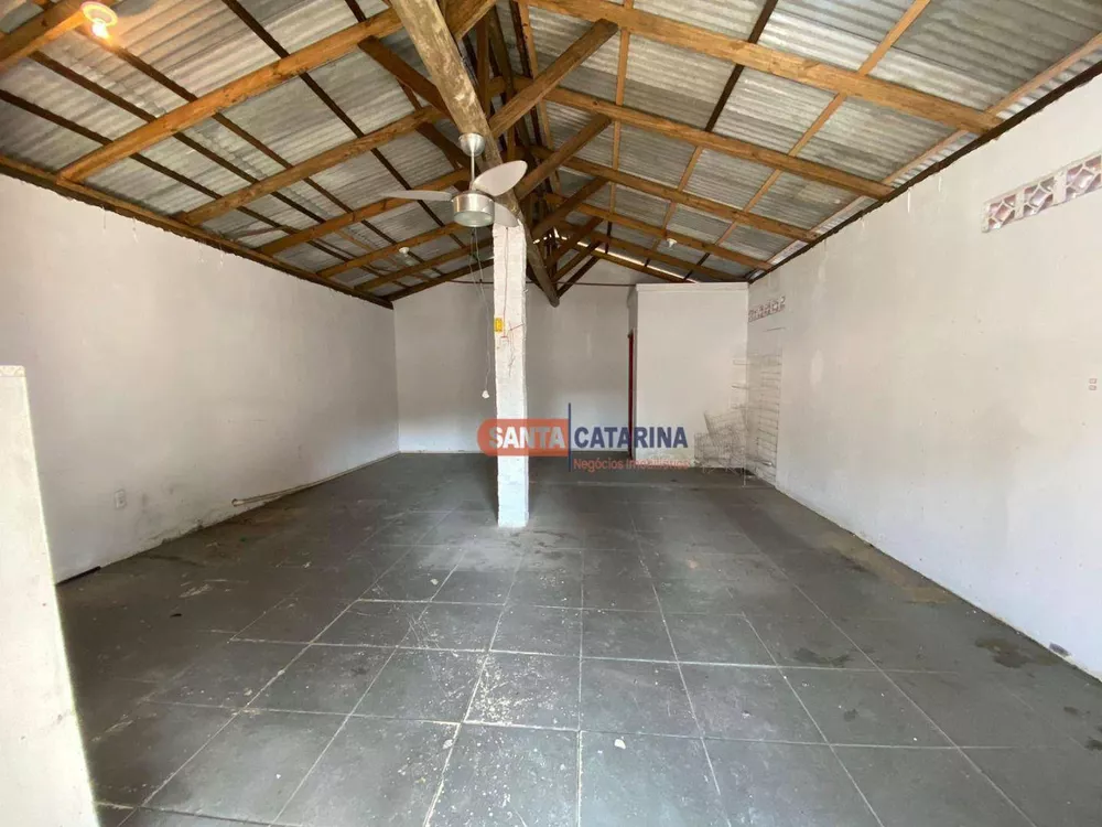 Depósito-Galpão-Armazém para alugar, 107m² - Foto 1