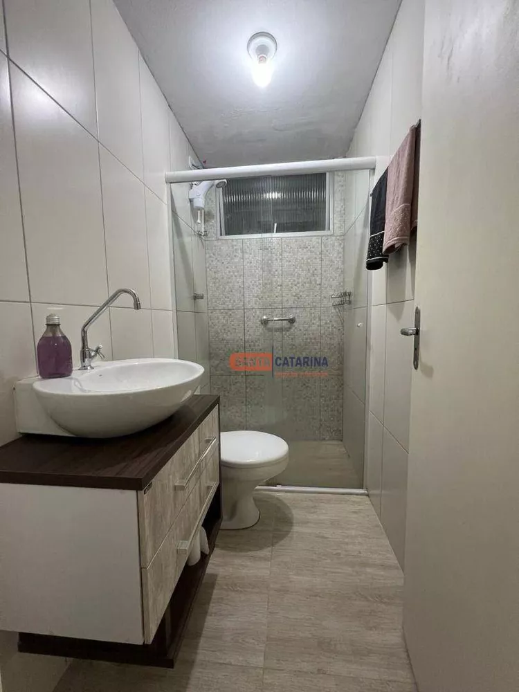 Apartamento à venda com 2 quartos, 70m² - Foto 5