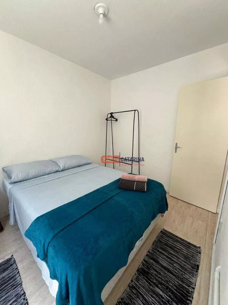 Apartamento à venda com 2 quartos, 70m² - Foto 4