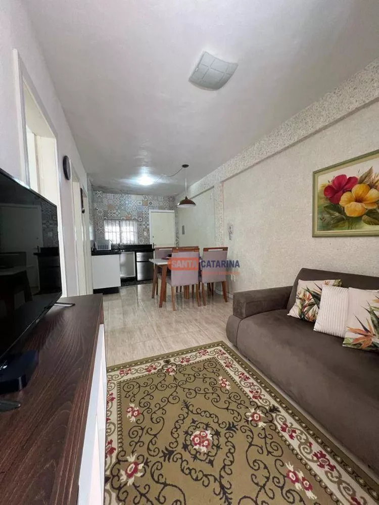 Apartamento à venda com 2 quartos, 70m² - Foto 1