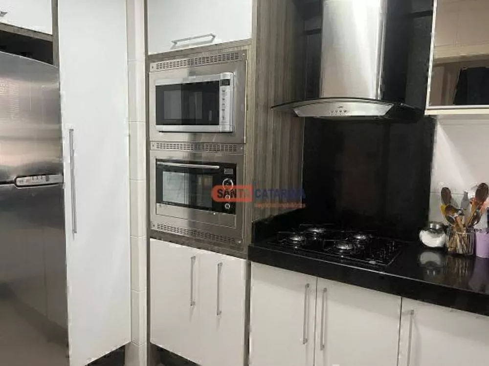 Apartamento à venda com 3 quartos, 119m² - Foto 3