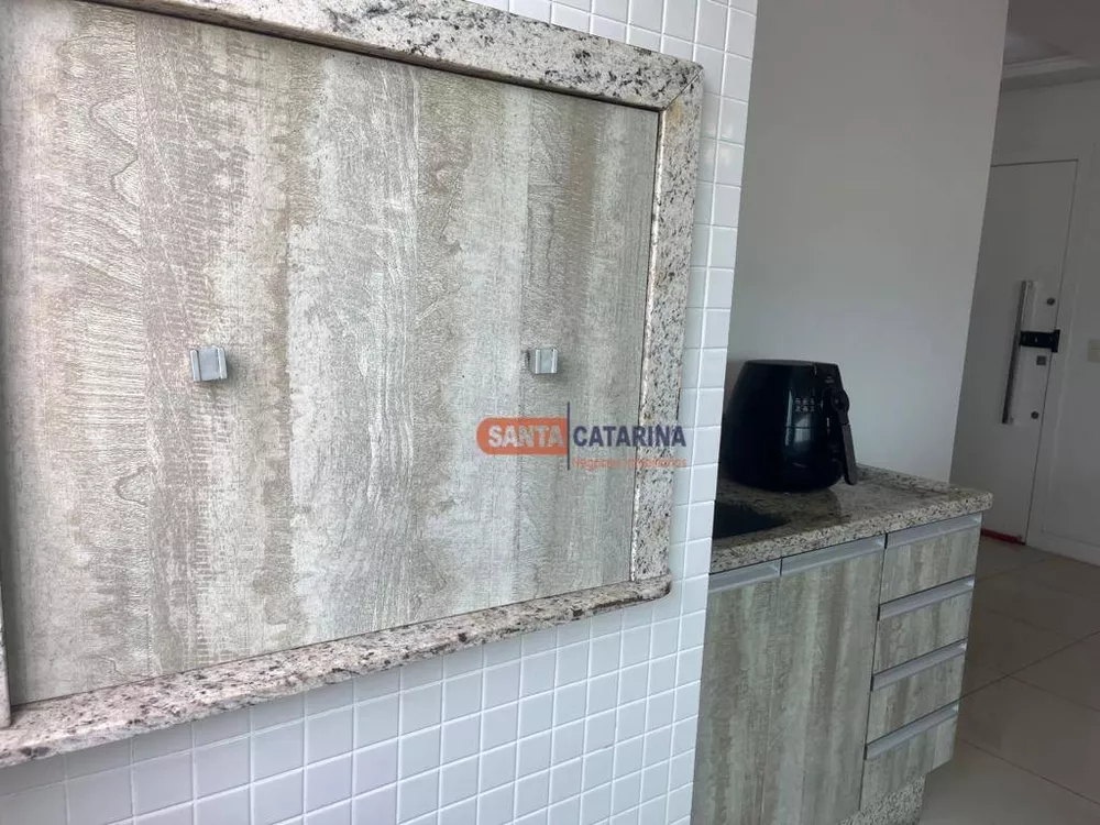 Apartamento à venda com 3 quartos, 119m² - Foto 4