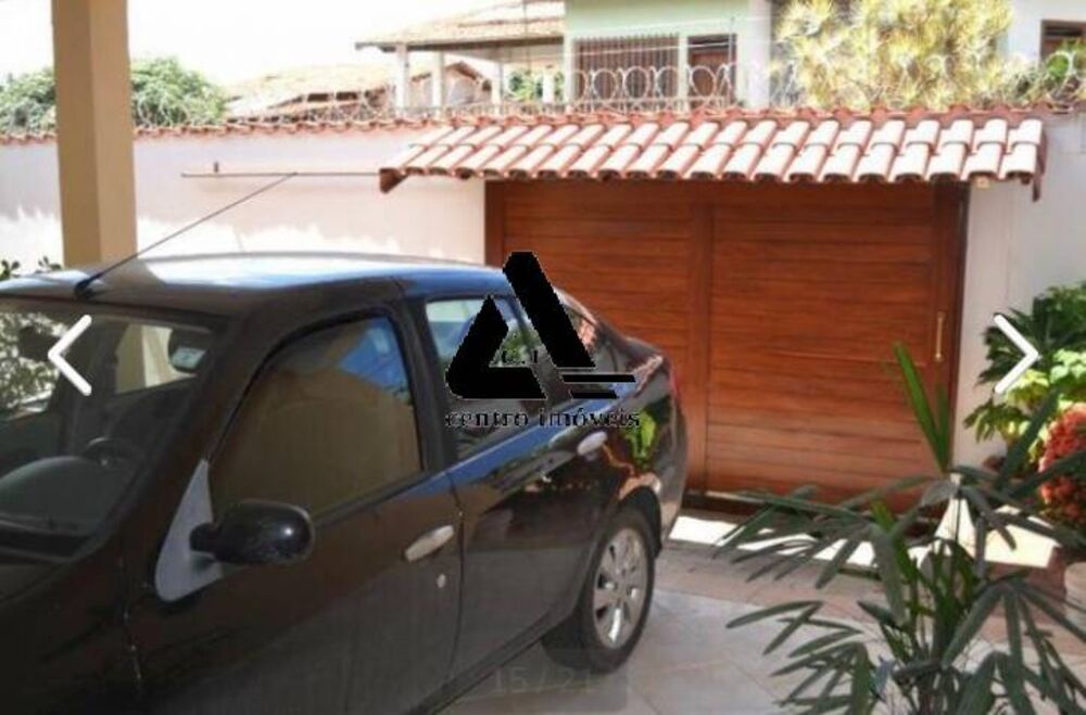 Casa à venda com 4 quartos, 650m² - Foto 4