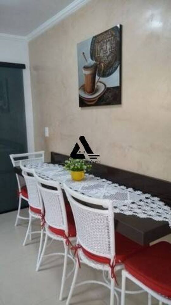 Casa à venda com 3 quartos, 180m² - Foto 2