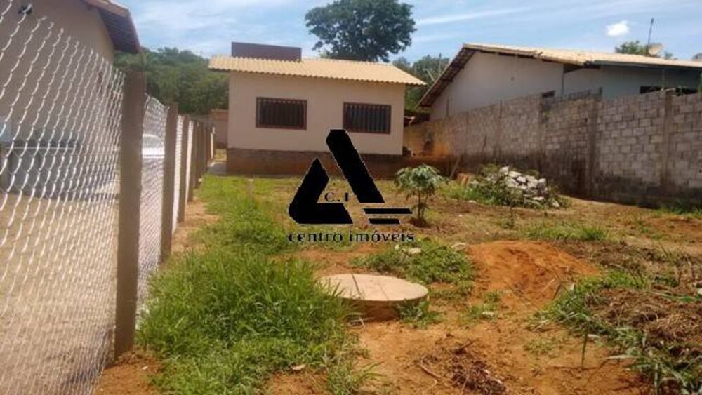 Casa à venda com 2 quartos, 85m² - Foto 3