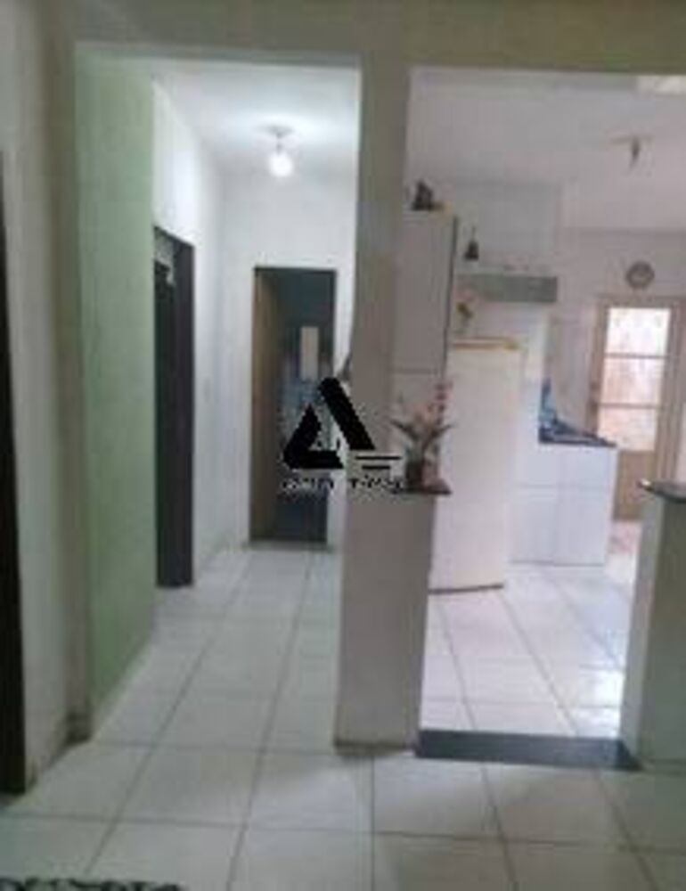 Casa à venda com 2 quartos, 80m² - Foto 5