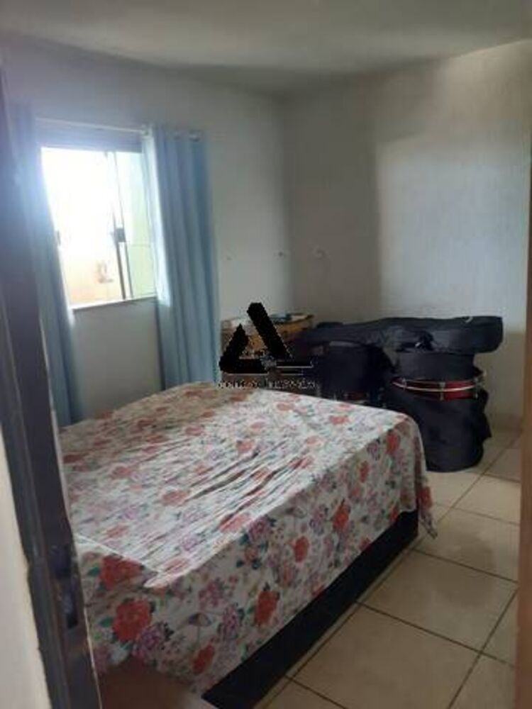 Casa à venda com 2 quartos, 253m² - Foto 1