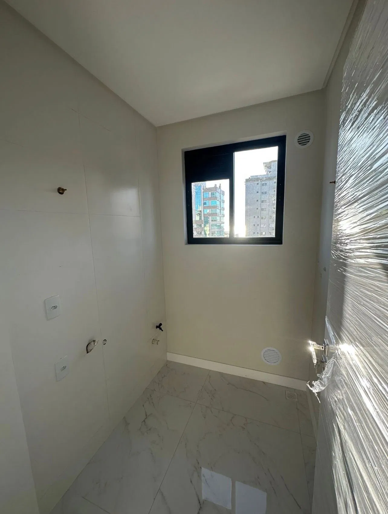 Apartamento à venda com 3 quartos, 100m² - Foto 6