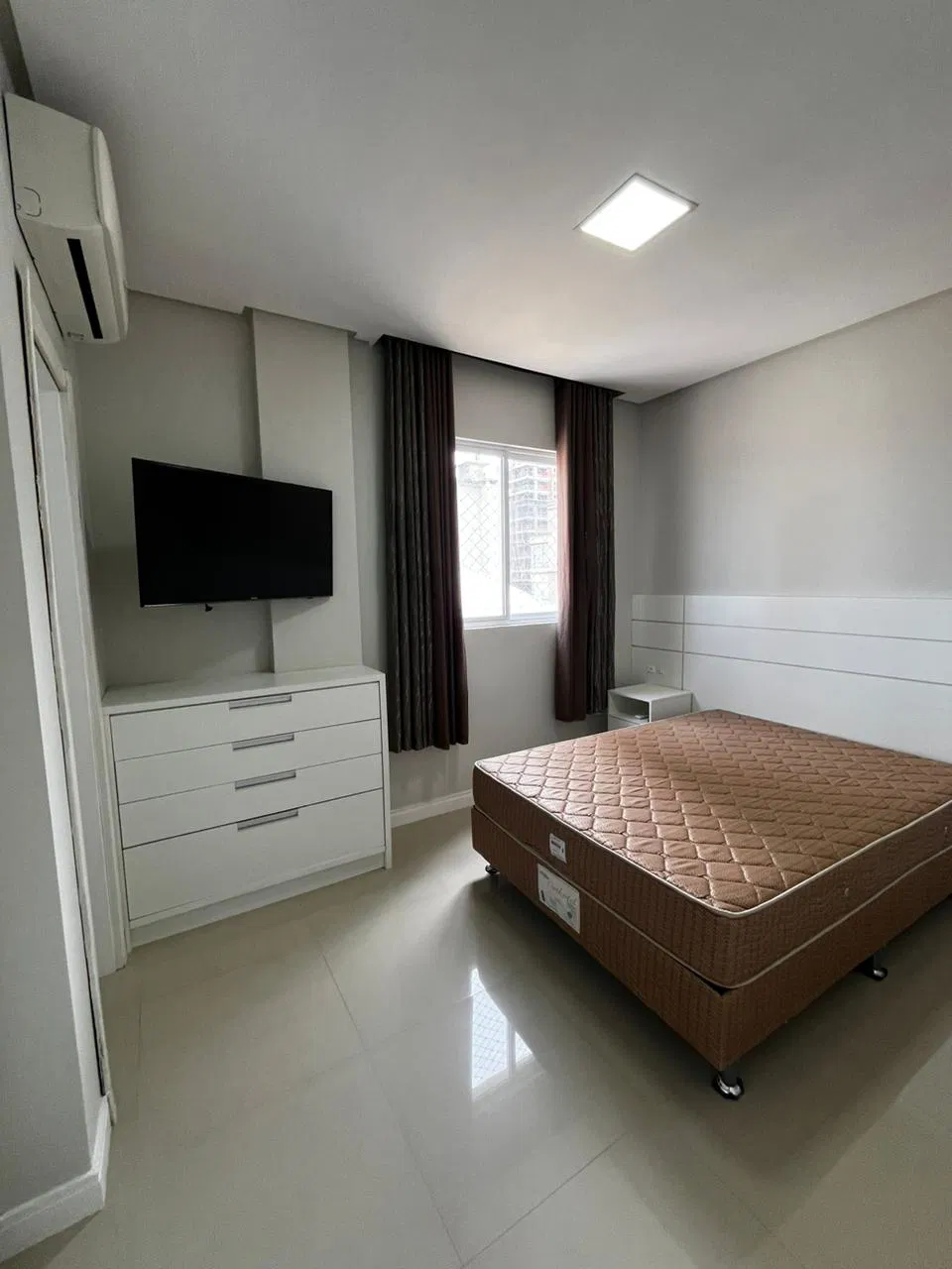 Apartamento à venda com 2 quartos, 87m² - Foto 2