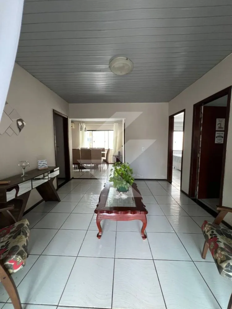Casa, 3 quartos, 331 m² - Foto 2