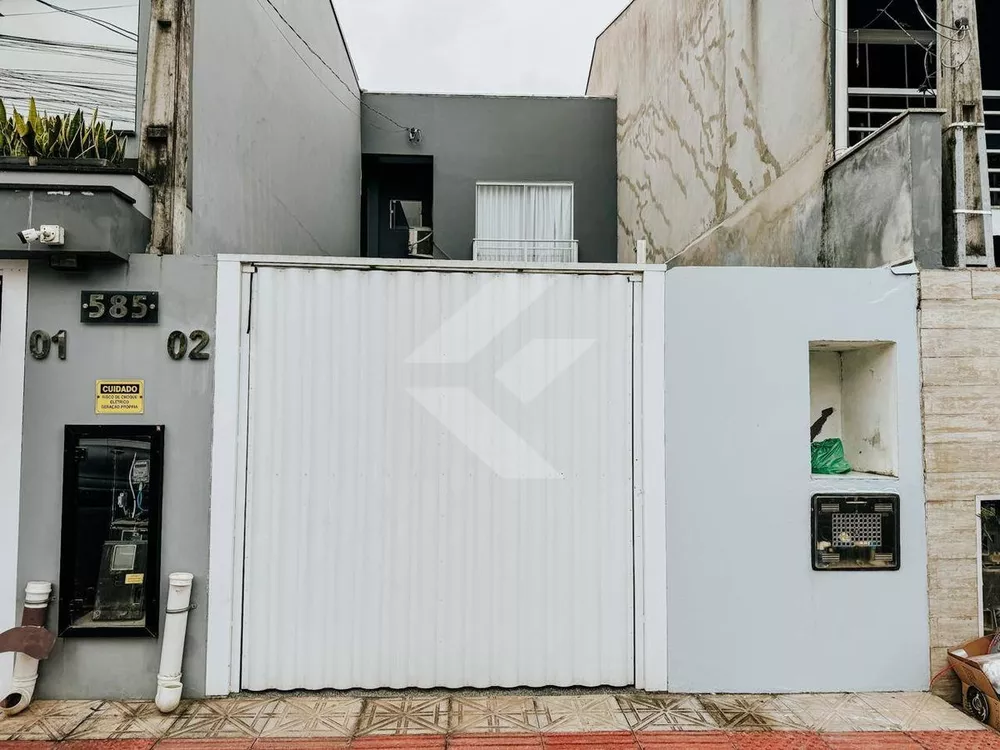 Sobrado à venda com 2 quartos, 60m² - Foto 1