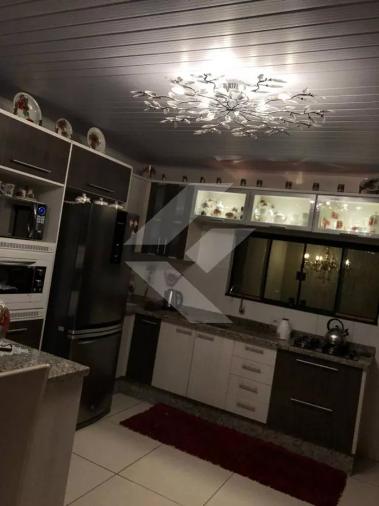 Casa à venda com 2 quartos, 300m² - Foto 4