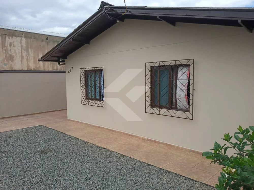 Casa à venda com 3 quartos, 160m² - Foto 2