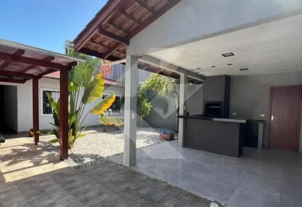 Casa, 2 quartos, 200 m² - Foto 1