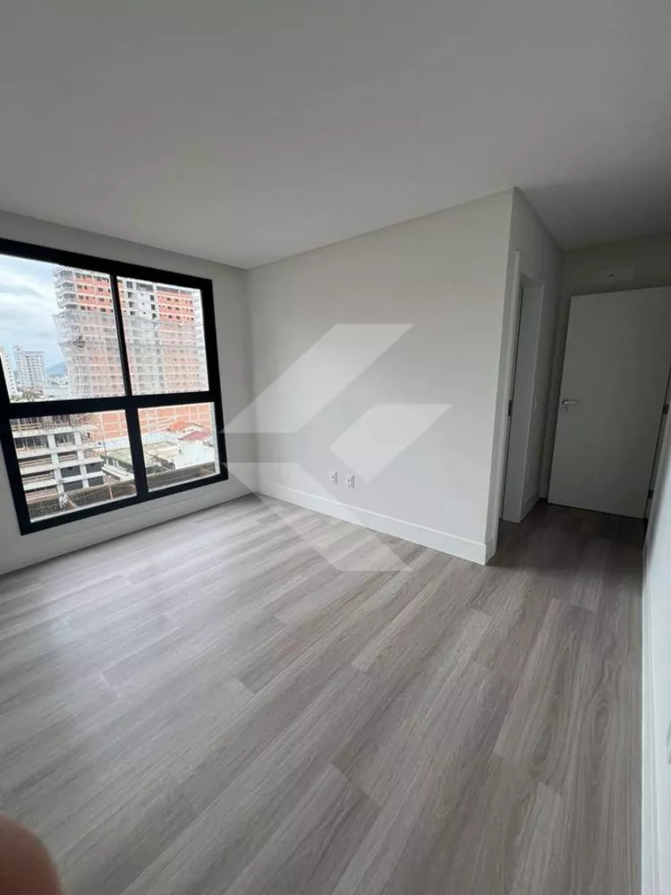 Apartamento à venda com 3 quartos, 121m² - Foto 4