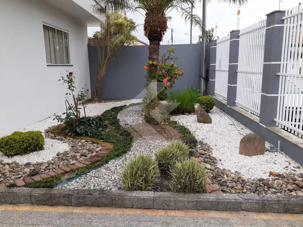 Casa à venda com 2 quartos, 130m² - Foto 4