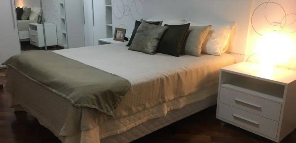 Apartamento, 3 quartos, 130 m² - Foto 1
