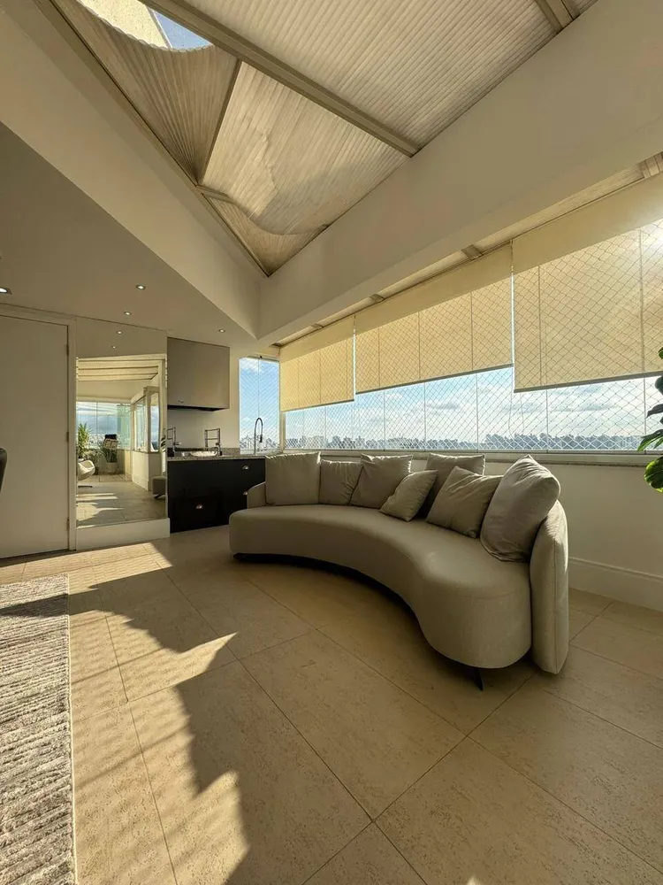 Cobertura, 3 quartos, 227 m² - Foto 1