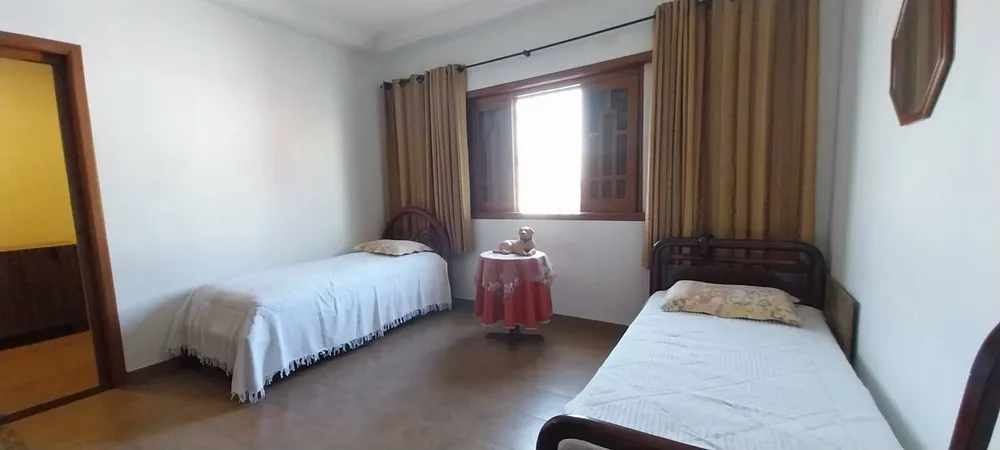 Casa, 3 quartos, 402 m² - Foto 1